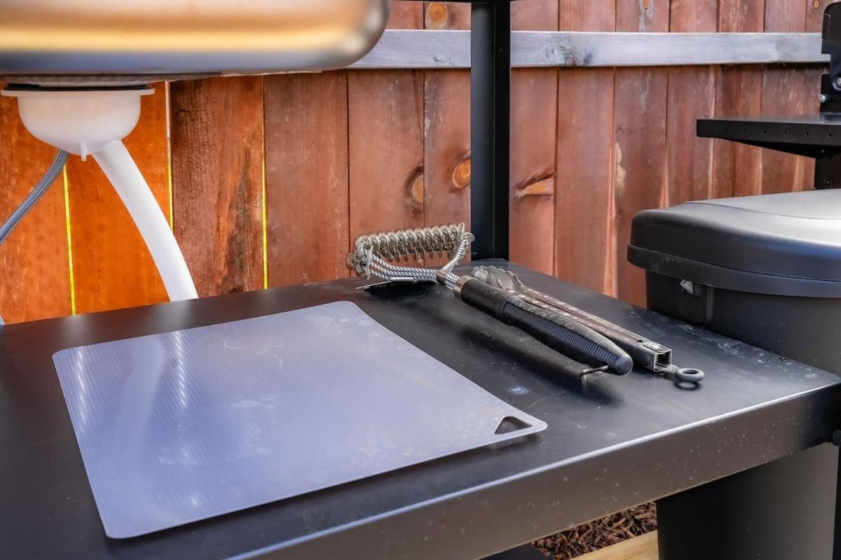 ホテル Glamping In The Urban グレンドラ エクステリア 写真