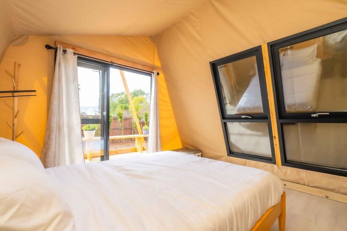 ホテル Glamping In The Urban グレンドラ エクステリア 写真